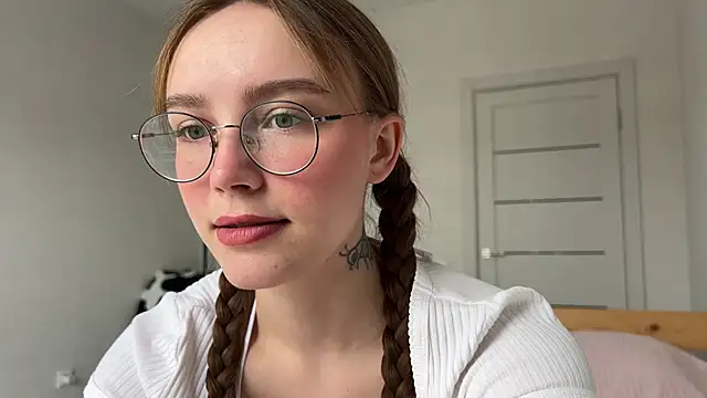 Lolatatee online show from 20, 3, 2026