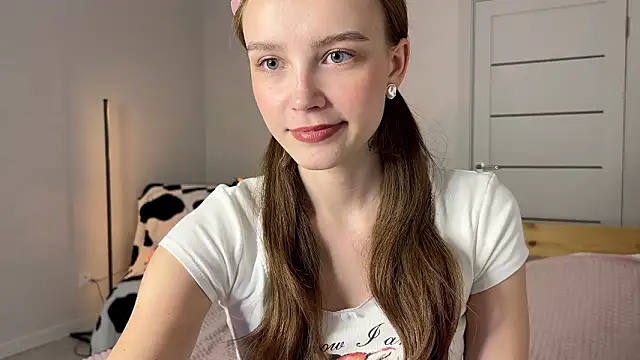 Lolatatee online show from 5, 3, 2026