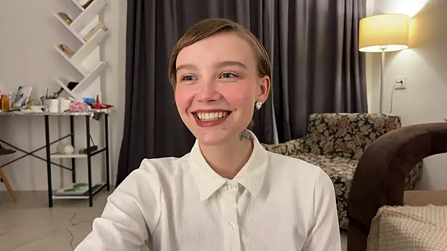 Snapshot of Lolatatee chatting on 2, 6, 2026 Lolatatee online show from 2, 6, 2026