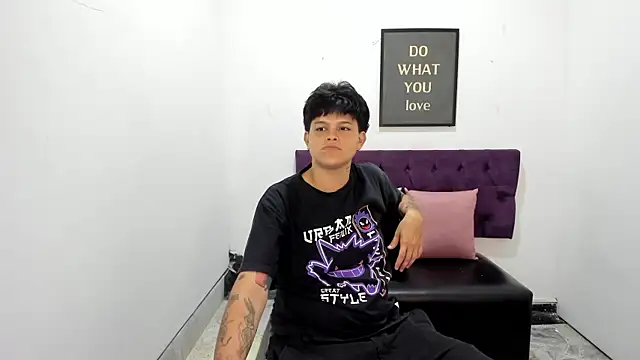 TomBoy Natali online show from 14, 4, 2026