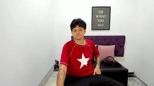 TomBoy Natali online show from 15, 4, 2026