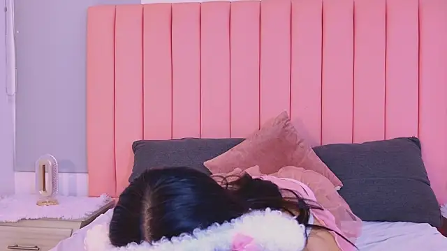 AleciaNoah online show from 13, 4, 2026