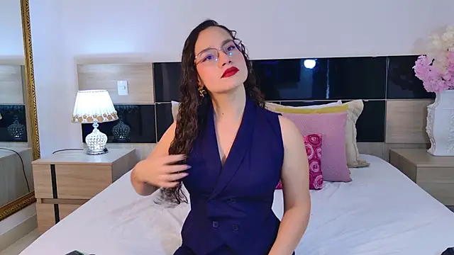 Snapshot of EmmaRicco chatting on 29, 4, 2026 EmmaRicco online show from 29, 4, 2026