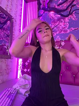   Nahomy online show from 21, 4, 2026