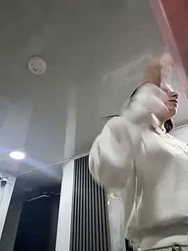   Nahomy online show from 13, 3, 2026