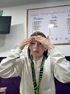   Nahomy online show from 10, 3, 2026