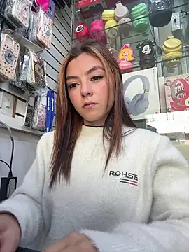   Nahomy online show from 2, 6, 2026
