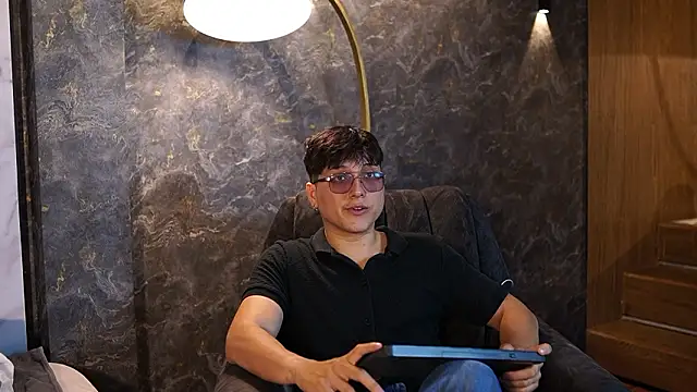 Mia and Belmonth online show from 29, 3, 2026