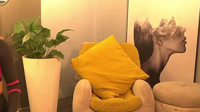 Mia and Belmonth online show from 20, 3, 2026