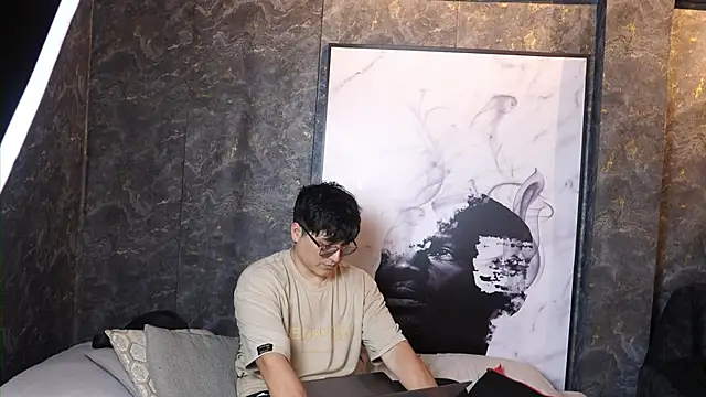 Mia and Belmonth online show from 11, 4, 2026