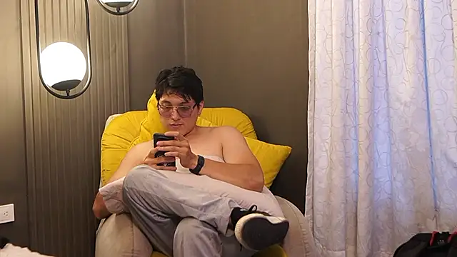 Mia and Belmonth online show from 26, 3, 2026