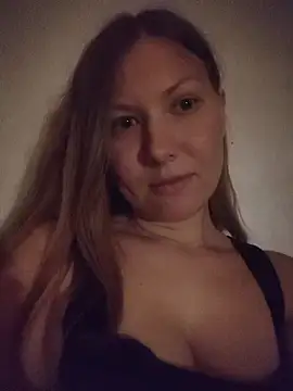 August Shine online show from 2, 6, 2026