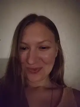 August Shine online show from 26, 5, 2026