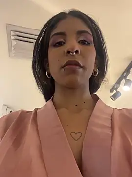 VioletaHills  online show from 3, 5, 2026