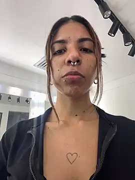 VioletaHills  online show from 24, 3, 2026