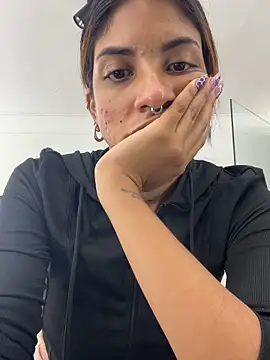 Snapshot of VioletaHills_ chatting on 17, 6, 2026 VioletaHills online show from 17, 6, 2026
