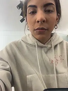 VioletaHills  online show from 30, 5, 2026