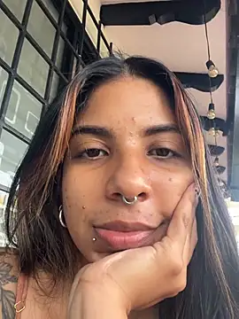VioletaHills  online show from 13, 5, 2026