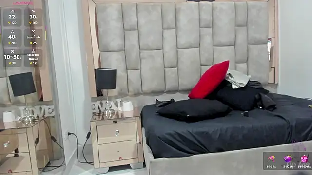 Titan Moreno  online show from 11, 3, 2026