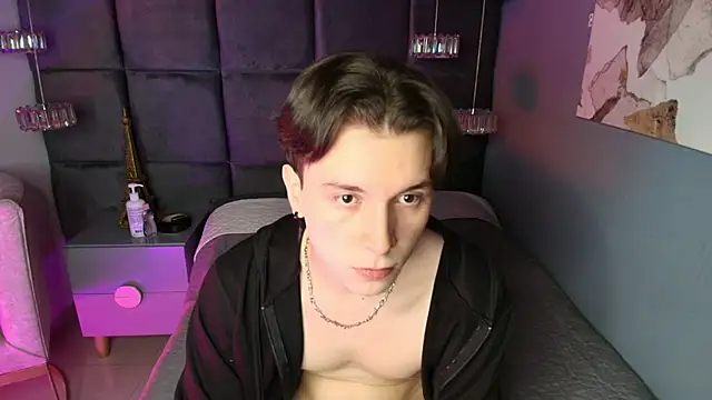 hollannd  online show from 11, 4, 2026