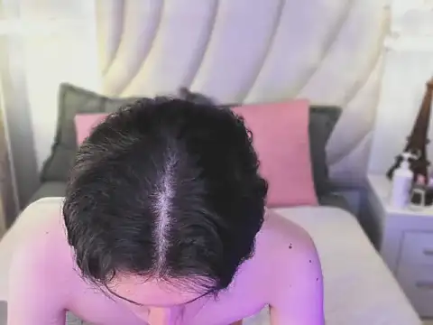 hollannd  online show from 18, 4, 2026