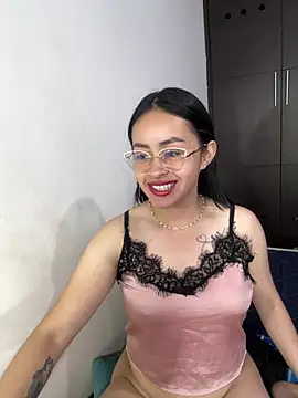 Snapshot of Anni_Rose chatting on 12, 4, 2026 Anni Rose online show from 12, 4, 2026