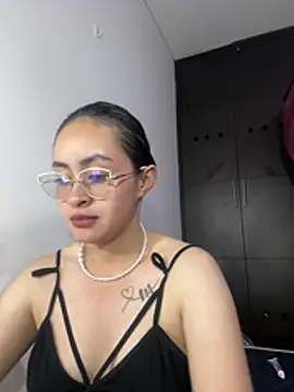 Snapshot of Anni_Rose chatting on 11, 3, 2026 Anni Rose online show from 11, 3, 2026