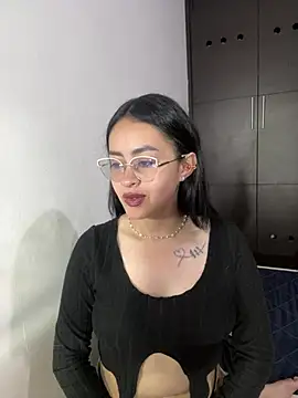 Snapshot of Anni_Rose chatting on 11, 4, 2026 Anni Rose online show from 11, 4, 2026