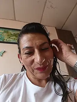 Lucia Rios online show from 17, 7, 2026