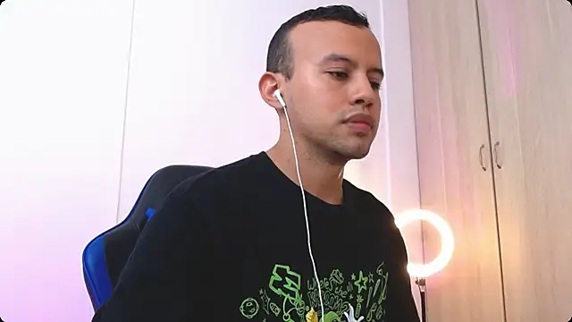 Snapshot of Damian_Wish chatting on 11, 3, 2026 Damian Wish online show from 11, 3, 2026