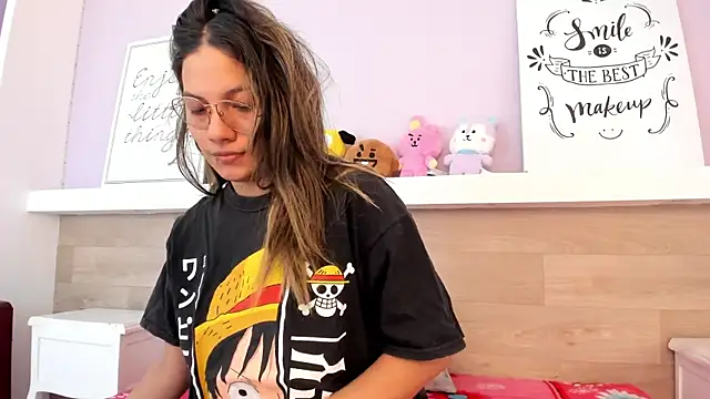 EmmaSanchez  online show from 6, 4, 2026