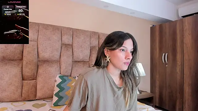 EmmaSanchez  online show from 25, 5, 2026