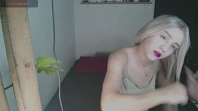 Kary Blush online show from 17, 5, 2026