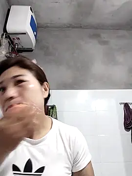 Lilinn  online show from 7, 3, 2026