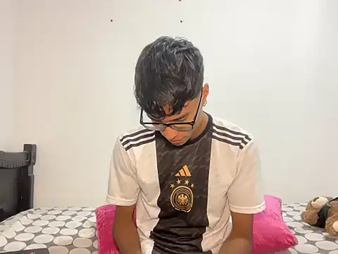 DeividBigCock23 online show from 26, 3, 2026