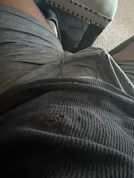 Snapshot of teasy01 chatting on 1, 3, 2026 teasy01 online show from 1, 3, 2026