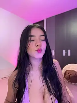 Sophia Wy online show from 17, 3, 2026