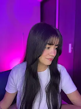 Sophia Wy online show from 18, 4, 2026