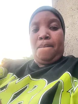 friendlybitch22 online show from 25, 5, 2026