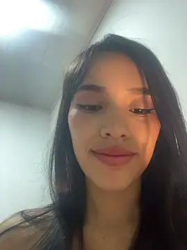 Mia-villalobos online show from 29, 3, 2026