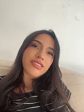 Snapshot of Mia-villalobos chatting on 17, 6, 2026 Mia-villalobos online show from 17, 6, 2026
