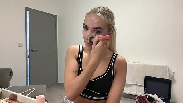 Naughtyblondex online show from 2, 4, 2026