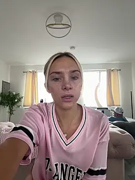 Naughtyblondex online show from 28, 6, 2026