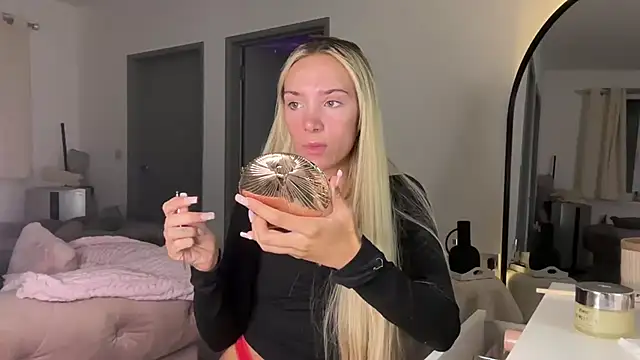 Naughtyblondex online show from 2, 7, 2026