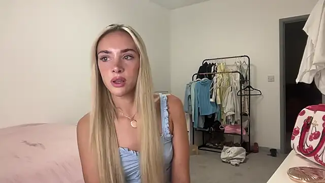 Naughtyblondex online show from 15, 7, 2026