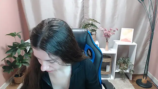 MistyBree online show from 4, 5, 2026