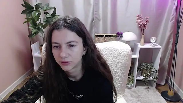 MistyBree online show from 10, 4, 2026