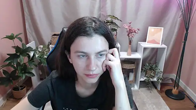 MistyBree online show from 7, 5, 2026