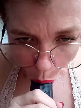 roxybykiss online show from 23, 4, 2026