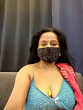 misti-boudii online show from 6, 4, 2026